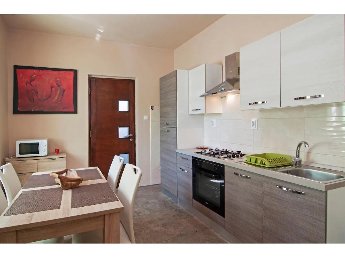 Anni Apartments Pula