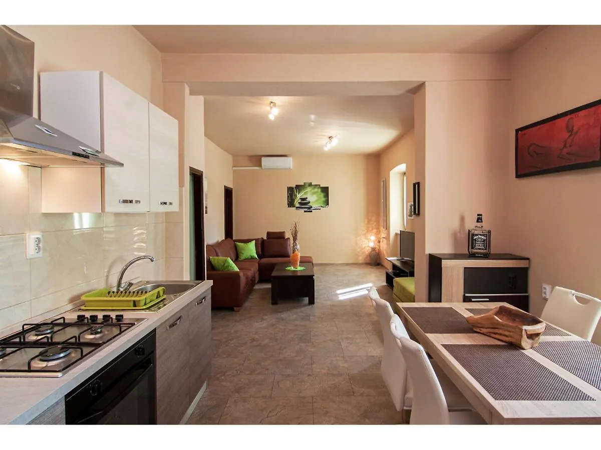 Anni Apartments Pula