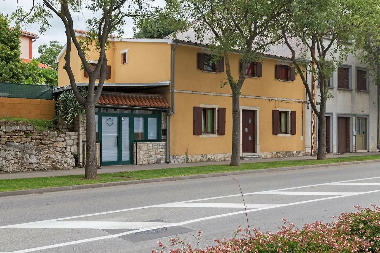 Anni Apartments Pula